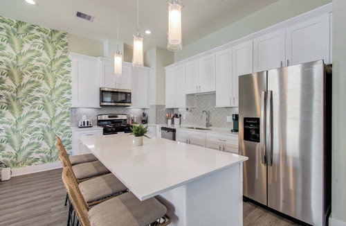 Northside House | Chic & Central 3-BD/2.5-BA, Mins to DT & Midtown