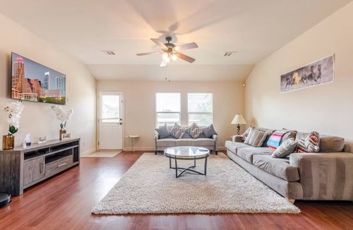 Buda House | Chic, Comfortable Home Steps from SXSW Fun