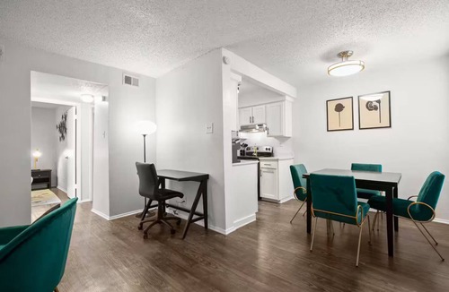 Zilker House | Chic & Cozy Zilker Park 2BR Walkable & Stylish