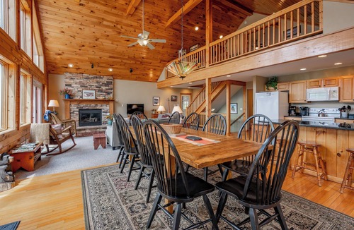 McHenry House | Chic Dog Friendly Chalet w/Fire Pit & Hot Tub