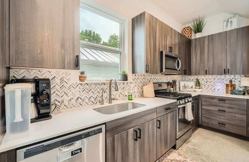 Govalle House | Chic East Austin Home | Walkable w/Private Yard