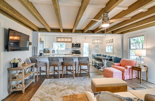 Myrtle Beach House | Chic Historic Myrtle Beach Cottage: Steps to Beach