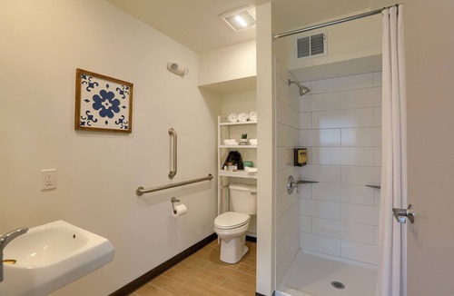 Hershey Apartment | Chic, Modern One Bedroom Suite