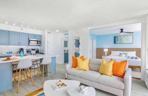 Waikiki Condo | Chic & Upscale Waikiki Beach Ocean View w/Parking