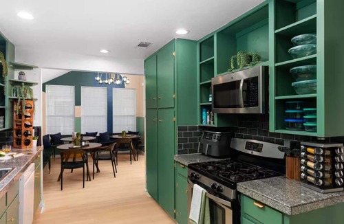 Greater South River City House | Chill Hideaway: Steps to Bars + Sauna & Hot Tub