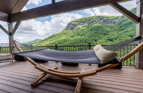 Chimney Rock House | Chimney Rock Cottage with Waterfall Views, Hot Tub