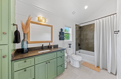 Fredericksburg House | Chin 3