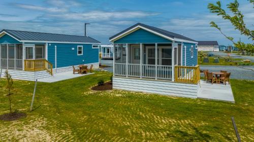 Chincoteague House | Chincoteague Bay RV Resort & Cottages