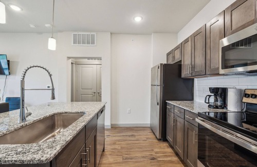 Cleburne Apartment | Chisholm Trace 1235 I Spacious 1 Bed 1 Bath