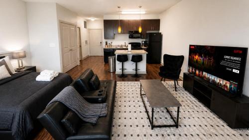 Five Points South Apartment | City King Studio Escape 3