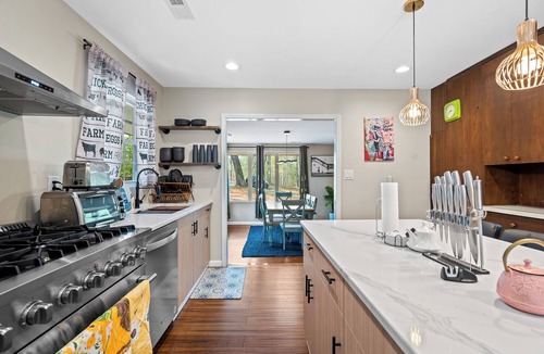 Southwest Raleigh House | City of Oaks Hideaway! by NC State, Downtown Cary, Fenton, State Fair Grounds