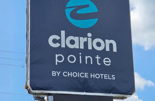Alachua Hotel | Clarion Pointe Alachua - Gainesville Area