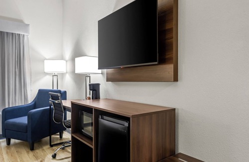 Jesup Hotel | Clarion Pointe Jesup