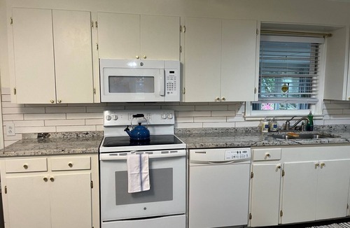 Hanahan House | Classic 3-bedroom 2-full bath Bungalow in Old Hanahan with Sunroom and Yard