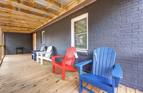 Columbus House | Classic Comfort Home- Near Ft Benning Large Deck Sleeps 10