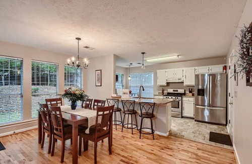 Lawrenceville House | Clean+Cozy+Close to 85 & 316 | Pets