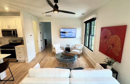 Alpharetta Apartment | Clean, Stylish 1 Bedroom Apartment - Minutes from Downtown Alpharetta/Avalon