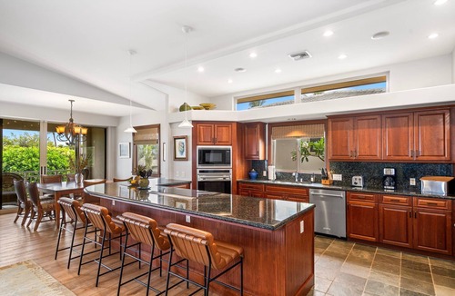 Kulalani House | 🏖️Close to Beaches & Restaurants | Spacious Townhome | Concierge Incl
