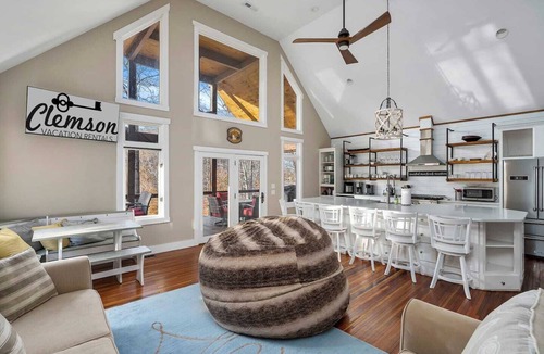Seneca House | Close to Clemson with a beautiful view of Keowee!