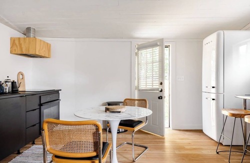 Govalle House | Close to Downtown — The Cozy Bungalow