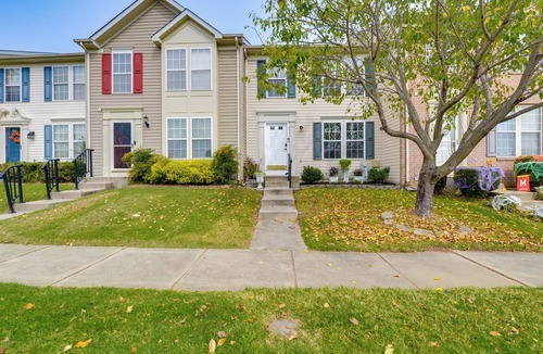 Rossville Apartment | Close to Hospital & White Marsh! Rosedale Townhome