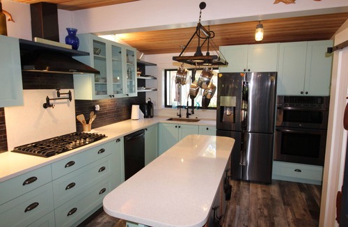 Kailua House | Close to Kailua Beach-AC's-Renovated/Upgraded-Fenced Backyard-Patio-Laundry
