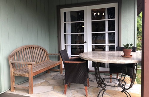Kailua House | Close to the Beautiful Kailua Beach-A/C's-Full Kitchen-Covered Patio-Laundry