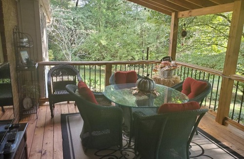 Bogart House | Close to UGA Stadium