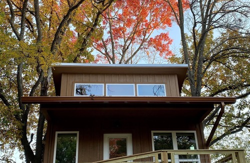 Lacy-Lakeview Cabin | Coach's Quarters - The Dugout - Come Spend The Night in the Trees!