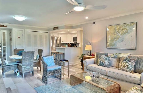 South Beach Condo | Coastal Chic Villa Near Beach & Marina Hilton Head