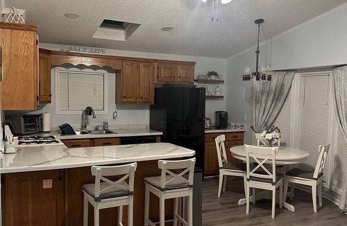 Berlin House | Coastal Cottage - 2BR Home with 2 Pools, pond, & 1000ft pier in Assateague Point