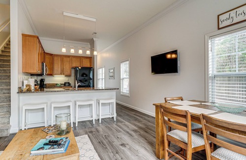 Wilmington House | Coastal Gem 3 1/2 Mi from Wrightsville Shoreline