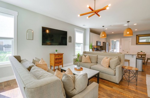 Bluffton House | Coastal Home w/Yard < 1 Mi to Old Town Bluffton!