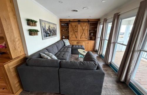 Holden Beach House | Coastal Home: Walk to Holden Beach!