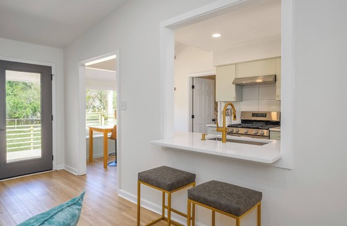 Whitemarsh Island House | Coastal Island Home: Minutes to Downtown Savannah & Tybee Island