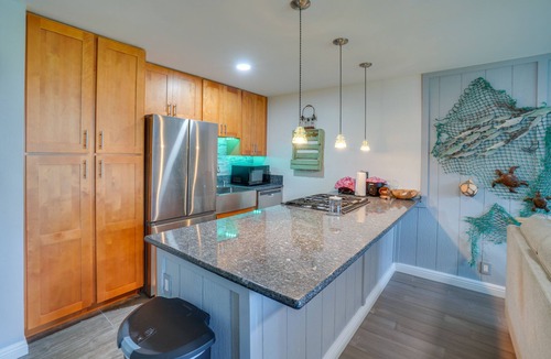 Kaunakakai Condo | Coastal Kaunakakai Condo w/Ocean-View Balcony!