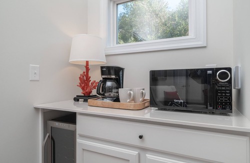 Emerald Isle House | 'Coastal Vista' - Walk to Emerald Isle Beach!