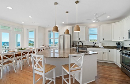 Emerald Isle House | 'Coastal Vista' - Walk to Emerald Isle Beach!
