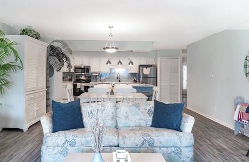 Indian Beach Condo | Colony By the Sea 106, Oceanside Condo in Salter Path NC