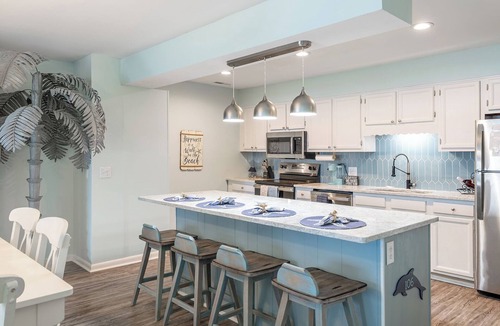 Indian Beach Condo | Colony By the Sea 106, Oceanside Condo in Salter Path NC
