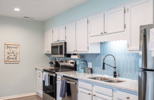 Indian Beach Condo | Colony By the Sea 106, Oceanside Condo in Salter Path NC