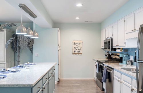 Indian Beach Condo | Colony By the Sea 106, Oceanside Condo in Salter Path NC