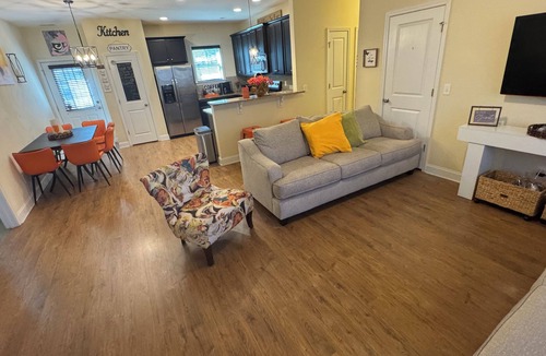 Murraysville House | Colorful 3-bedroom home; located only 15 min from Wrightsville Beach & shopping.