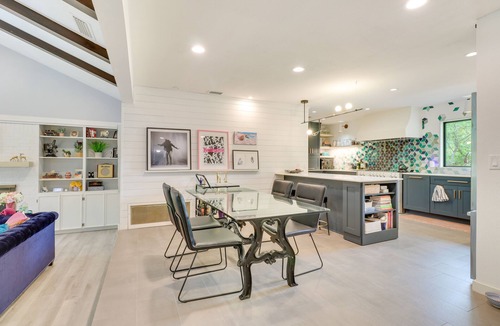 Oak Ridge House | Colorful Austin Home w/Covered Patio & Gas Grill!