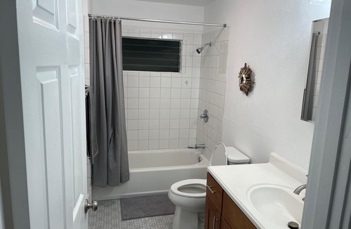 Laie House | Come explore Oahu’s North Shore. Great location.