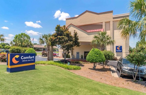 Athens Hotel | Comfort Inn & Suites Athens North