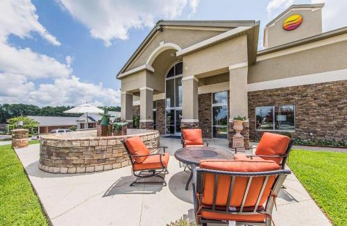 Greenwood Hotel | Comfort Inn & Suites Greenwood near University
