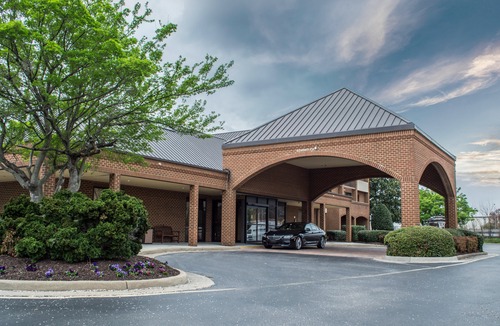 Greenbrier East Hotel | Comfort Suites Chesapeake - Norfolk