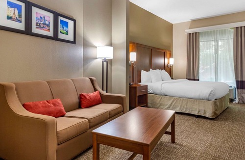 Clayton Hotel | Comfort Suites Clayton - Garner