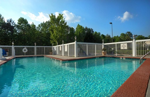 Huntersville Hotel | Comfort Suites near Birkdale Village- Huntersville